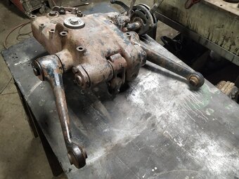 Hydraulika Zetor 30 - 2