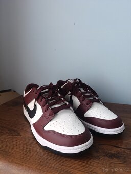 Nike dunk low dark team red. 42.5 - 2