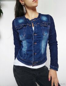 Krásná džínová vypasovaná bundička. Top stav - 2