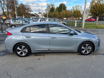 HYUNDAI IONIQ GARANTUJEME KM SOH 100 % - 2