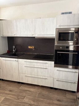 Kuchynská linka - 2