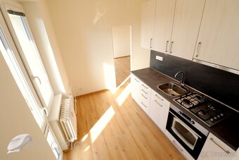 Pronájem bytu 2+1, 3x lodžie a sklep, 60m2, Neumannova, Brno - 2