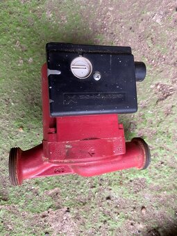 Prodám čerpadlo Grunfos DN25 použité funkční - 2