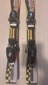 Dětské lyže Atomic + lyžáky Nordica + hůlky - 2
