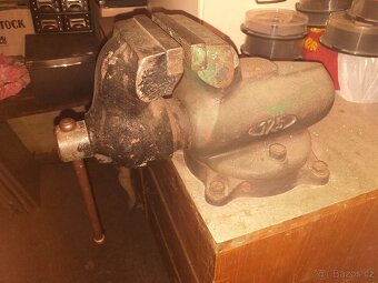 Menši ponk a svěrák - 2