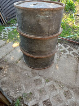 plechové sudy - 2