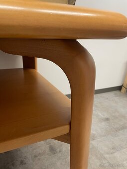 Prodám konferenční stolek - 2