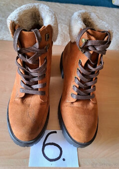 Boty číslo:7. -40. - 2