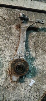 Leva predni tehlice audi a6 4b c5 hlinikova - 2