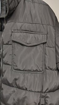 Bunda prošívaná Moncler. - 2