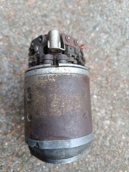 Magnet 02 - Bosch 42° dvouválec např. Indian. - 2