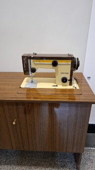 Prodej skříňového šicího stroje Veritas - 2