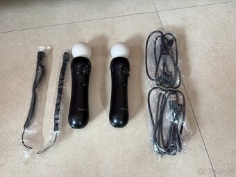 Sada ovladačů PlayStation 4 Move VR - 2