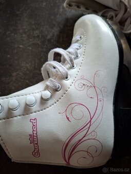 Brusle dívčí-Crowned, vel. EU 31 - 2