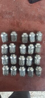 Alu disky R18 PLATIN - 2