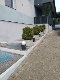 Květináč betonový venkovní - 2