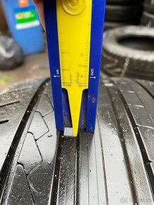 Letní pneu 255/40R19 - 2