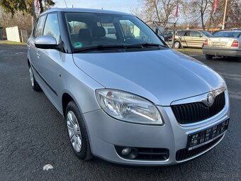 ŠKODA FABIA 1. 4 MPI SERVISNÍ KNIHA 137.800 km - 2