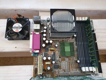 Deska FIC FA13 rok 1999 (socket 370) + GPU + 32MB SDRAM. - 2