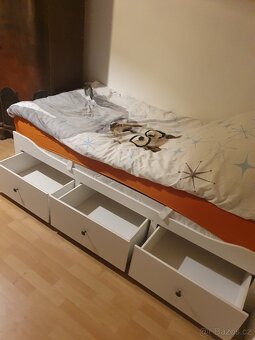 Postel IKEA Hennes - 2
