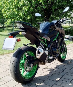 KAWASAKI Z900 - 2