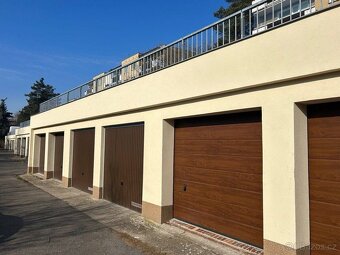 Prodej garáže s s parkovacím místem na střeše. Krč - 2