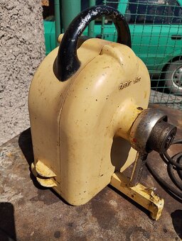 Robot UKS E20 - pohonná jednotka - 2