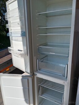 Lednice s mrazakem Zanussi - 2