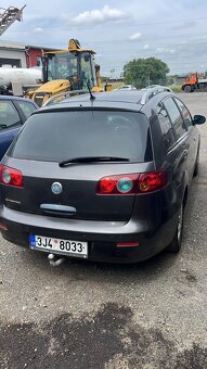Prodám osobní automobil Fiat Croma - 2
