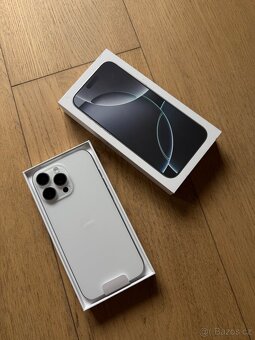 Apple iPhone 16 Pro Max 256GB bílý - 2