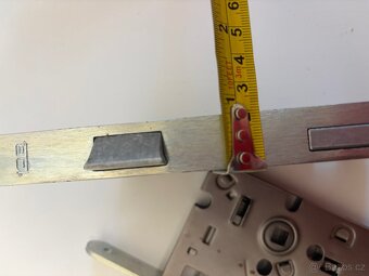 Zadlabávací zámek - 2