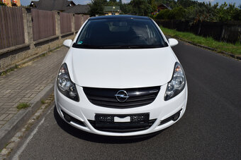 Opel Corsa D 1.4 16V 74kW, Color Edition, KLIMA, rok 2010 - 2