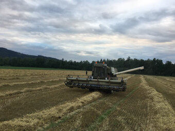 Kombajn, sklízecí mlátička Fortschritt e 516 B - 2
