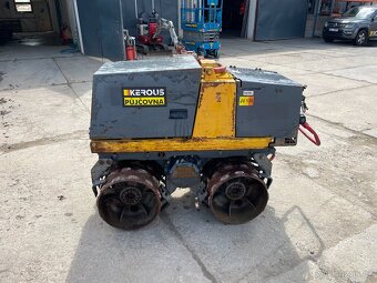 Ježkový válec Bomag BMP 851 včetně ovladače - 2