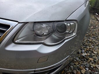 Xenonové světlo VW Passat B6 - 2