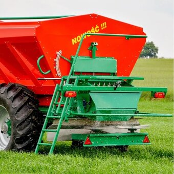 REWO ISOBUS - Rozmetadlo vápna a hnojiv AGRO-MASZ - 2