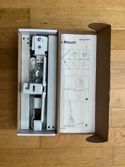 stropní držák na projektor - 2