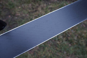 Slalomky carvingové lyže 165 cm Atomic Race SL bezvadný stav - 2