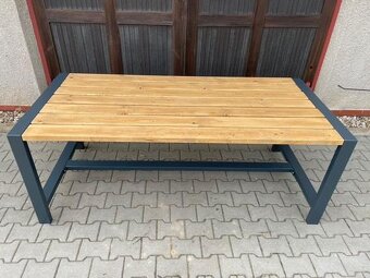 Prodám zahradní stůl - 2