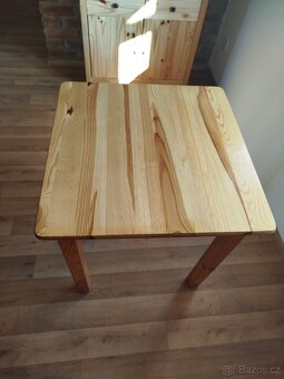 Masivní stůl z borovice - 2