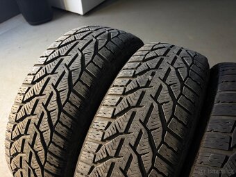 Zimní pneu Kormoran + Riken 215/60R16 - 2