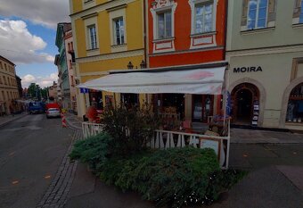 Předzahrádka restaurace - 2