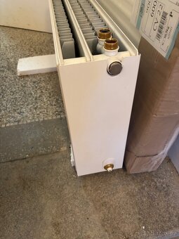 Radiátor 40x90 cm trojkovej - 2