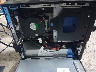 Počítač + monitor 15" - 2