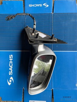 Pravé zrcátko Octavia I - 2