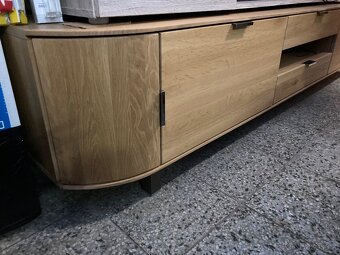 Tv stolek dubový-celomasív - 2