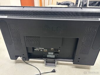 Televize LG 42" 106cm - 2