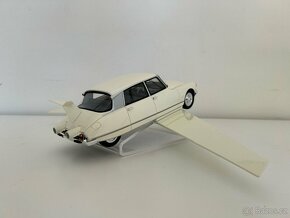 Citroën DS "Fantomas" 1965 1:18 Ottomobile - 2