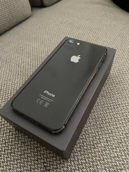 Apple iPhone 8 Space grey, 256GB - 2