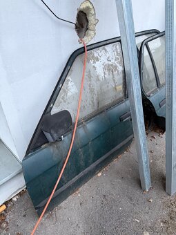 BMW E30 Coupé i 5dv. DÍLY - 2